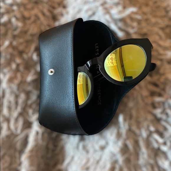 Diff yellow lense sunglasses ❤️ - Picture 3 of 3